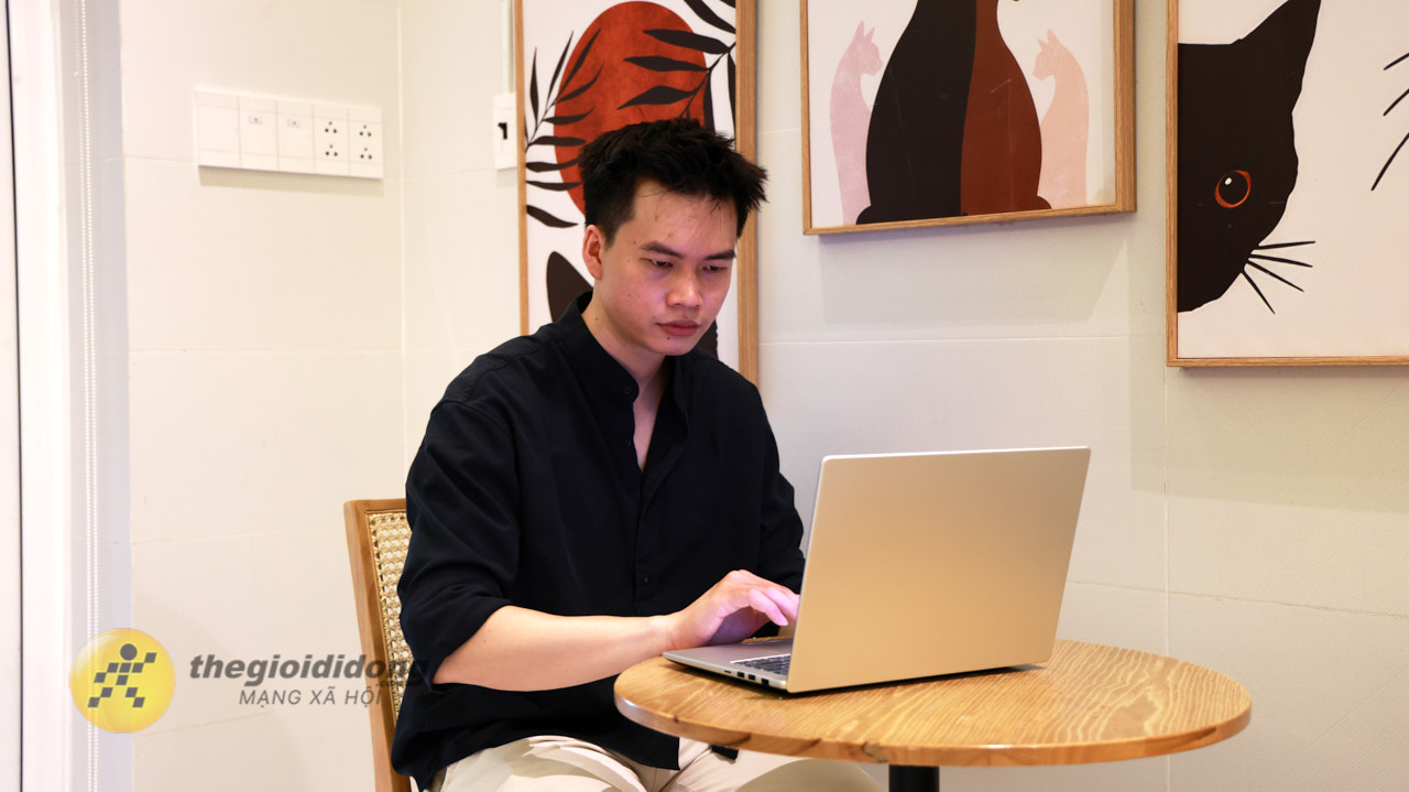 Trên Tay Msi Modern 14S Ai+ G3Mg-050Vn