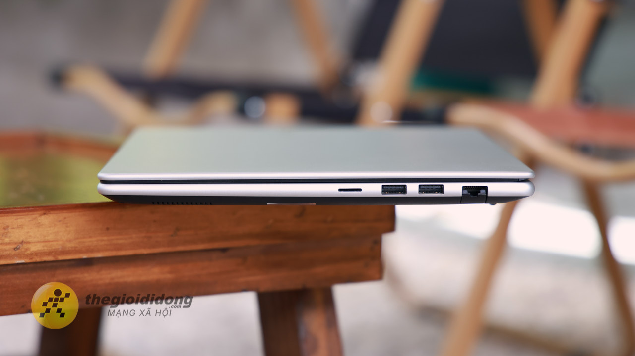 Trên Tay Msi Modern 14S Ai+ G3Mg-050Vn