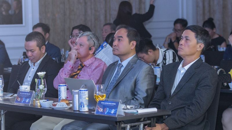 Các chủ tọa và báo cáo viên tham dự chương trình, cùng lắng nghe và trao đổi các nội dung chuyên môn về kiểm soát viêm - phù nề - đau. Các chủ tọa và báo cáo viên tham dự chương trình, cùng lắng nghe và trao đổi các nội dung chuyên môn về kiểm soát viêm - phù nề - đau.
