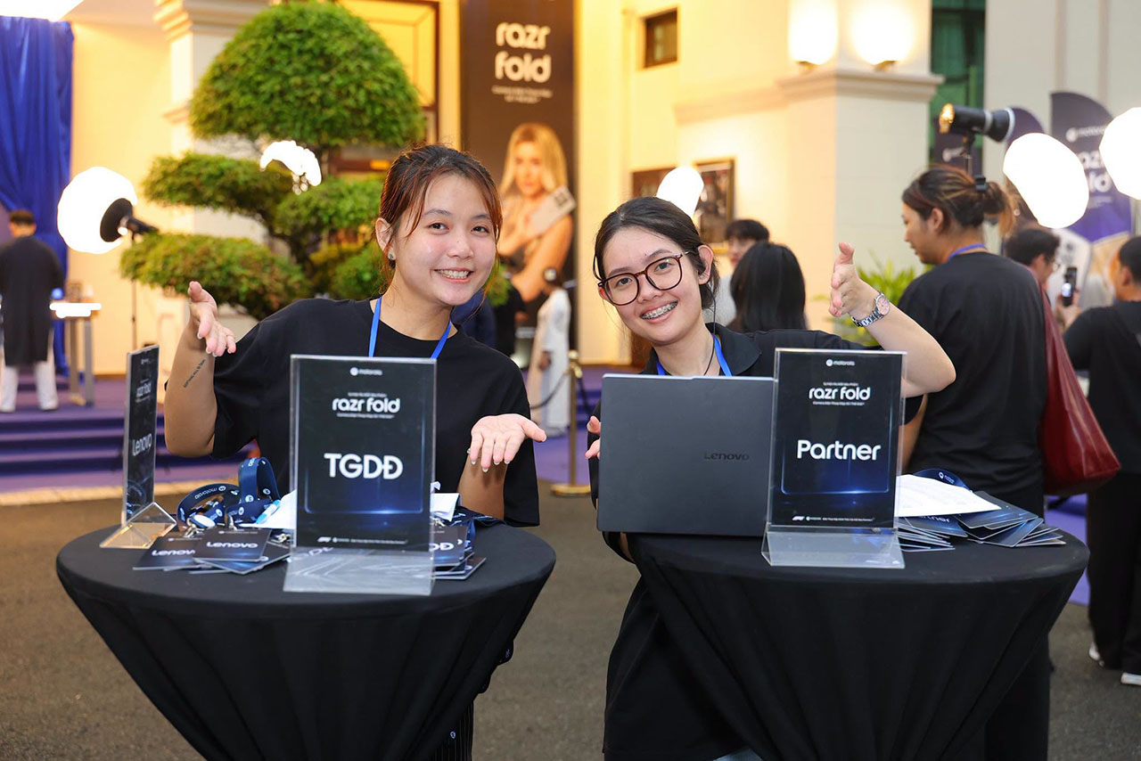 Sự Kiện Ra Mắt Motorola Razr Fold Tại Việt Nam