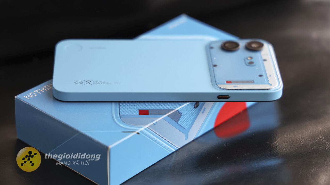Trên tay Nothing Phone (4b) chính hãng Trên tay Nothing Phone (4b) chính hãng