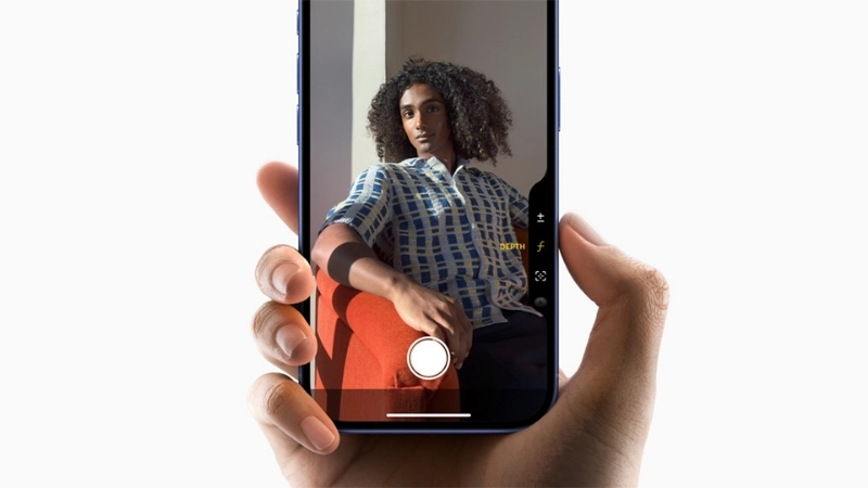 iPhone 16 Plus có camera kép gồm camera chính 48 MP và camera góc siêu rộng 12 MP iPhone 16 Plus có camera kép gồm camera chính 48 MP và camera góc siêu rộng 12 MP