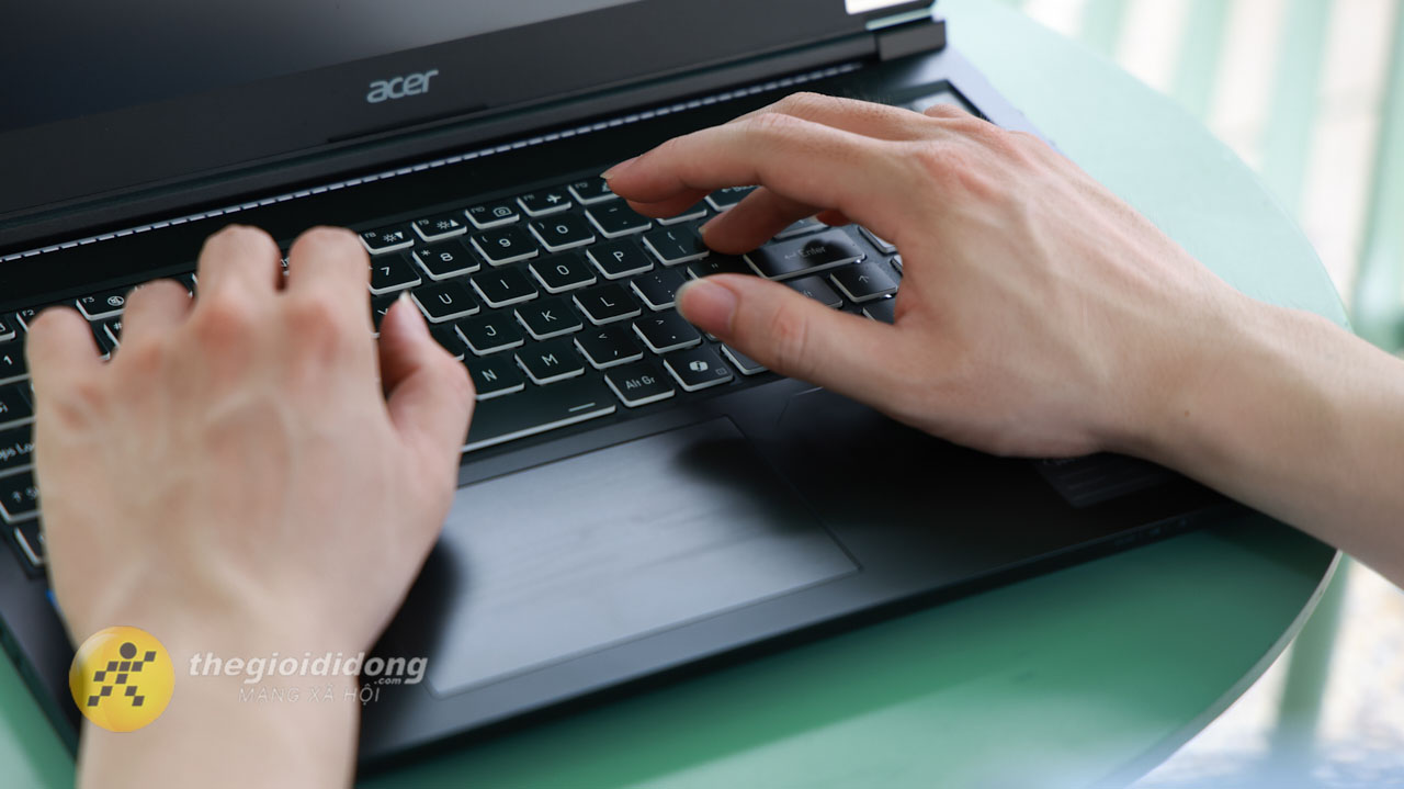 Trên tay Acer Gaming Aspire 7 A715-59G-59RD Trên tay Acer Gaming Aspire 7 A715-59G-59RD