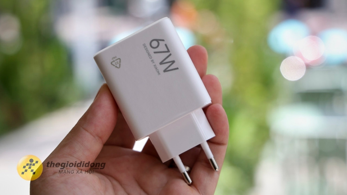 Máy hỗ trợ công nghệ sạc nhanh 67W Máy hỗ trợ công nghệ sạc nhanh 67W