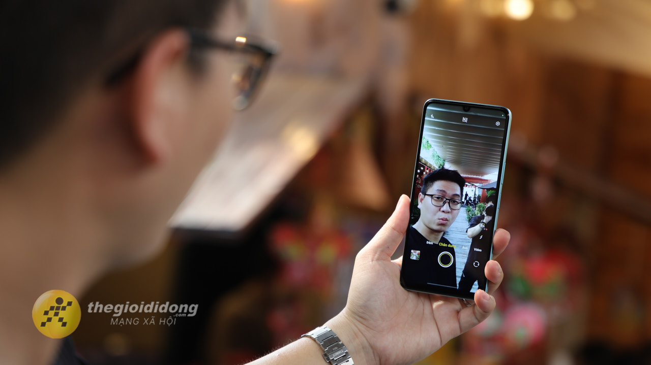 Trên Tay Vivo Y05E