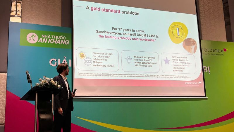 Đại diện Biocodex giới thiệu thông tin về Bioflora và chủng nấm men vi sinh Saccharomyces boulardii CNCM I-745 trong chương trình đào tạo Đại diện Biocodex giới thiệu thông tin về Bioflora và chủng nấm men vi sinh Saccharomyces boulardii CNCM I-745 trong chương trình đào tạo