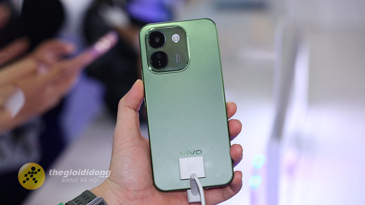 Trên tay vivo V80 Lite 5G Trên tay vivo V80 Lite 5G