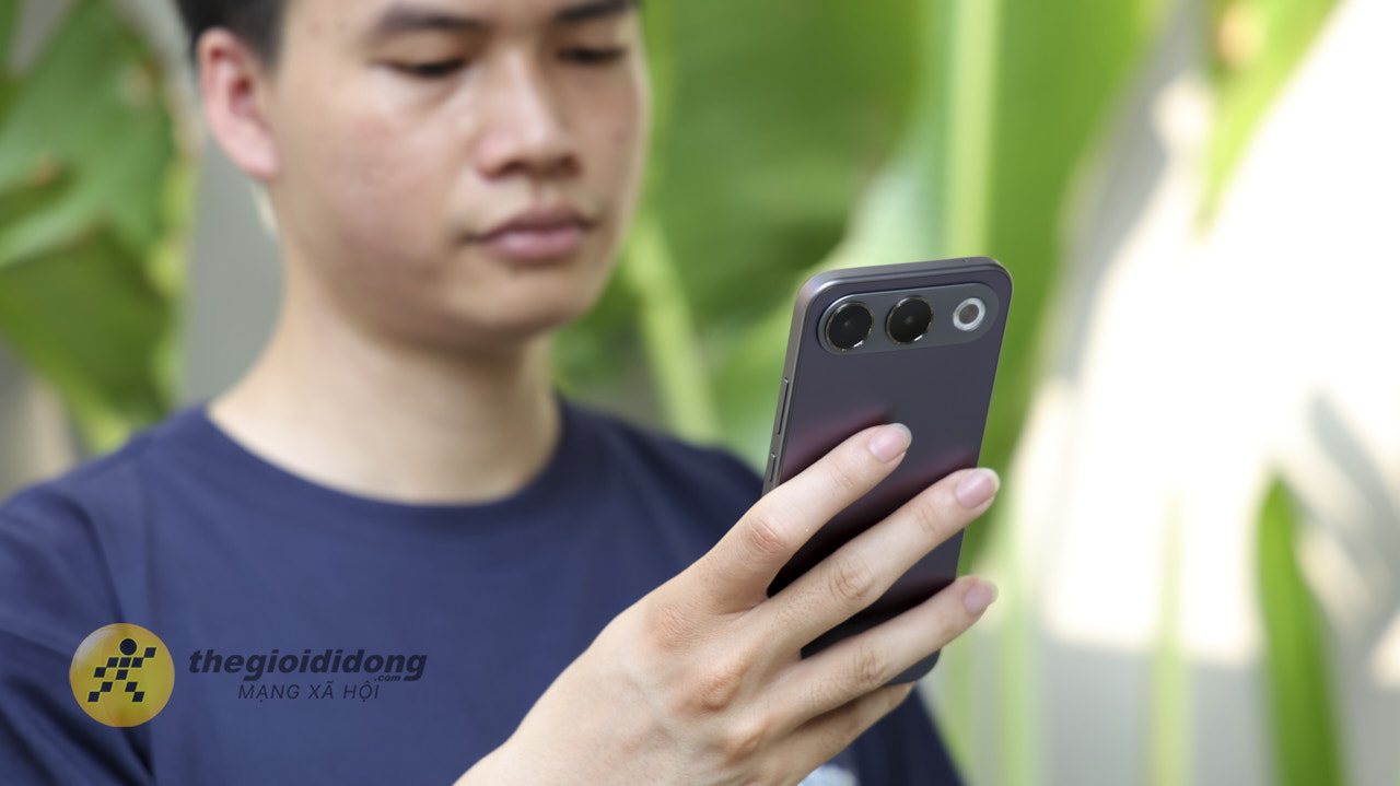 Trên Tay Oppo A7 Pro