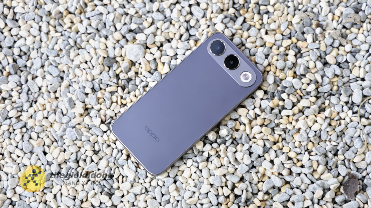 Trên Tay Oppo A7 Pro