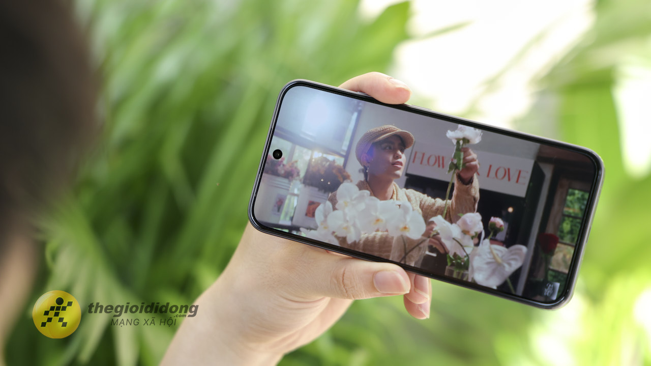 Trên Tay Oppo A7 Pro