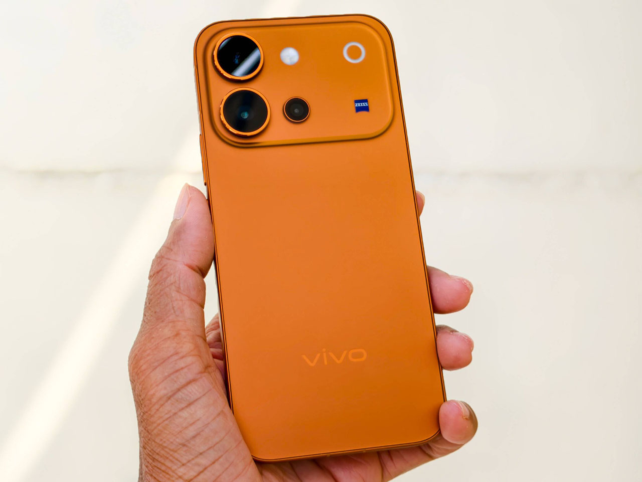 Trên Tay Vivo V80 5G