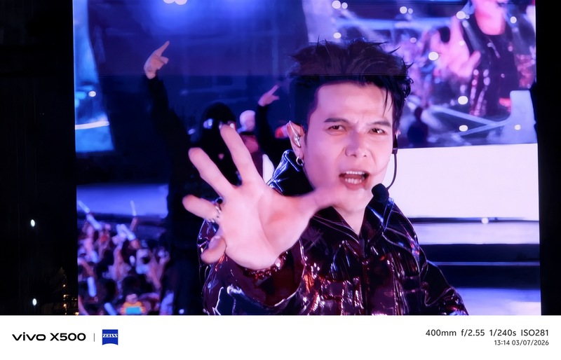Vivo X500 Camera Concert 3