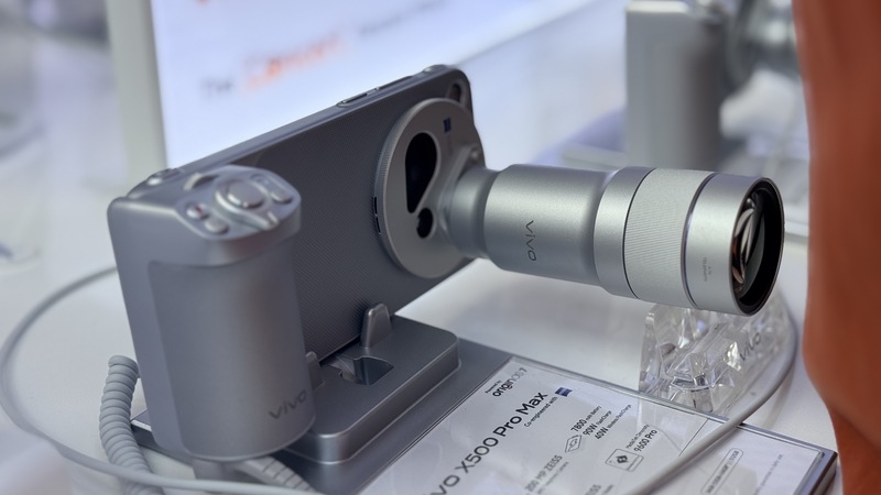 Vivo S70 Tầm Trung Nhưng Có Hỗ Trợ Gắn Được Teleconverter Như Flagship