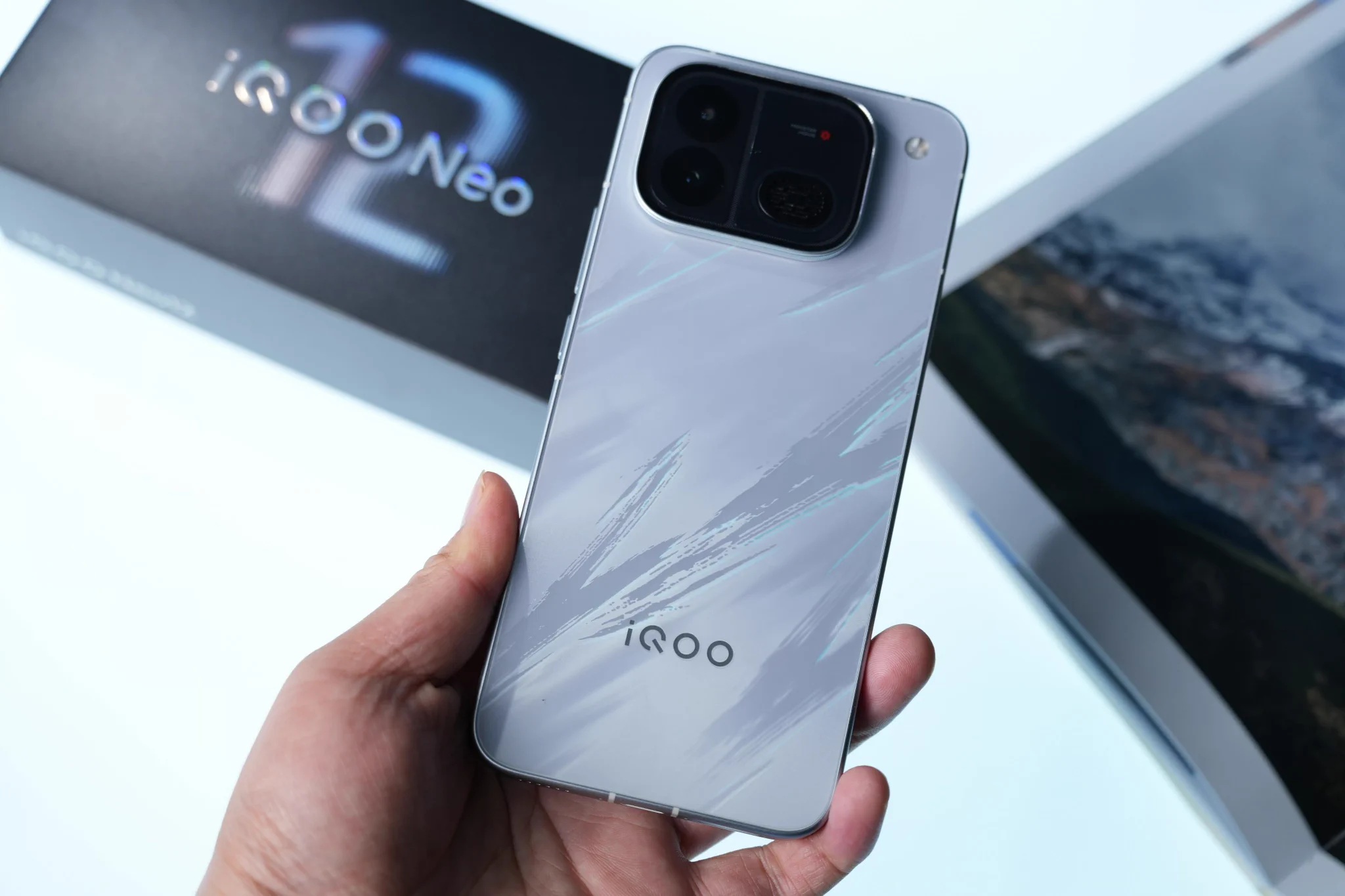Iqoo Neo 12 Iqoo Neo 12