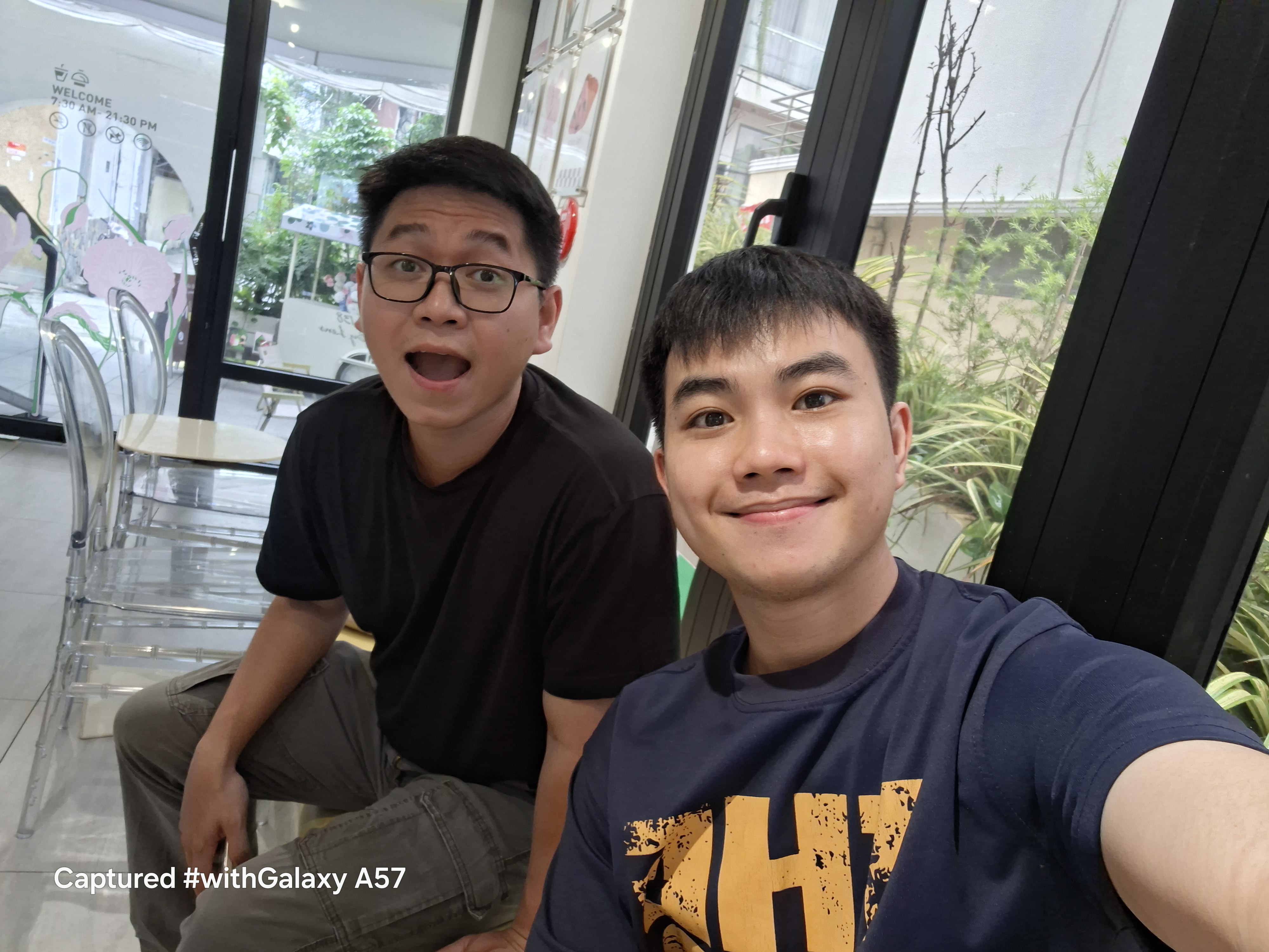 Hình Camera Trước