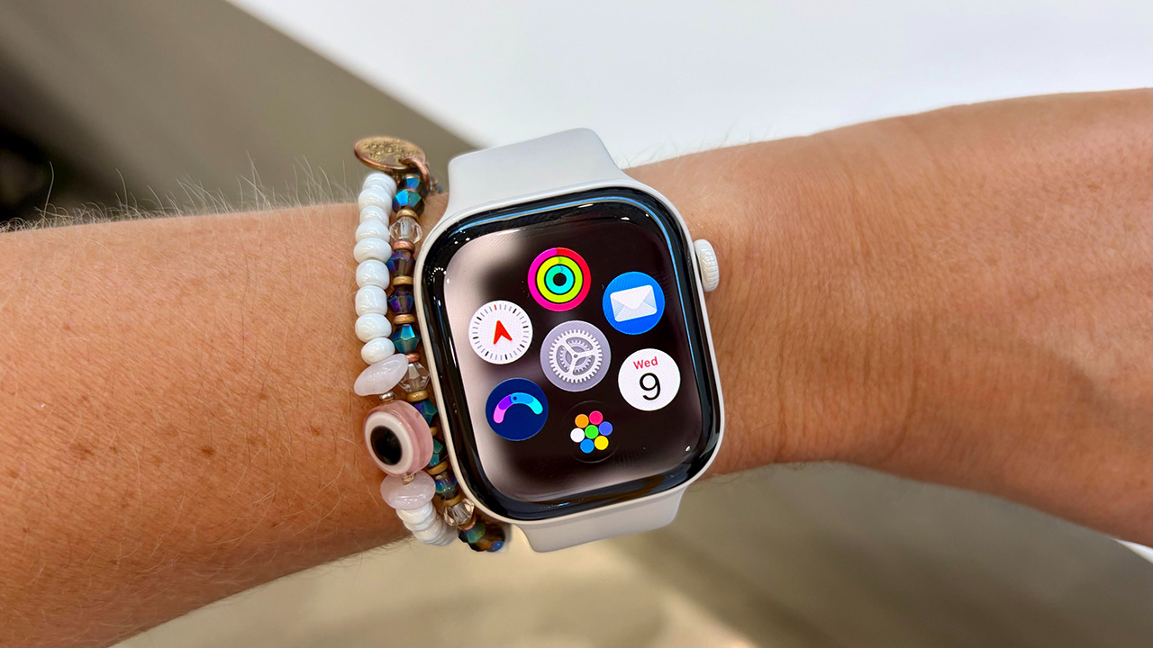 Trên Tay Apple Watch Series 12