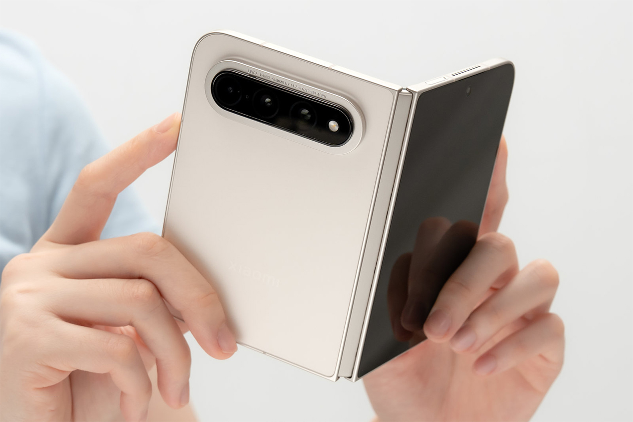Trên Tay Xiaomi 18 Fold Trên Tay Xiaomi 18 Fold