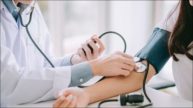 Người từ 18 tuổi trở lên nên đo huyết áp ít nhất một lần mỗi năm