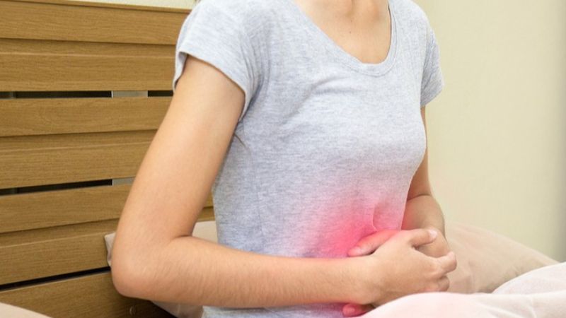 Khi đau bụng kéo dài, người bệnh nên đến các cơ sở y tế để được điều trị