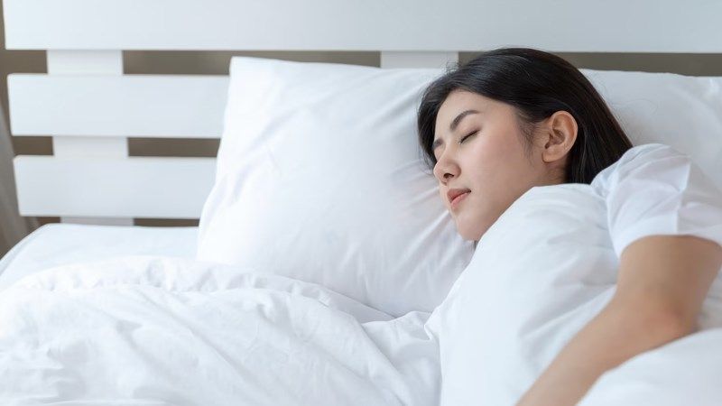 Cải thiện giấc ngủ cũng là một phương pháp giúp hạn chế việc đau đầu