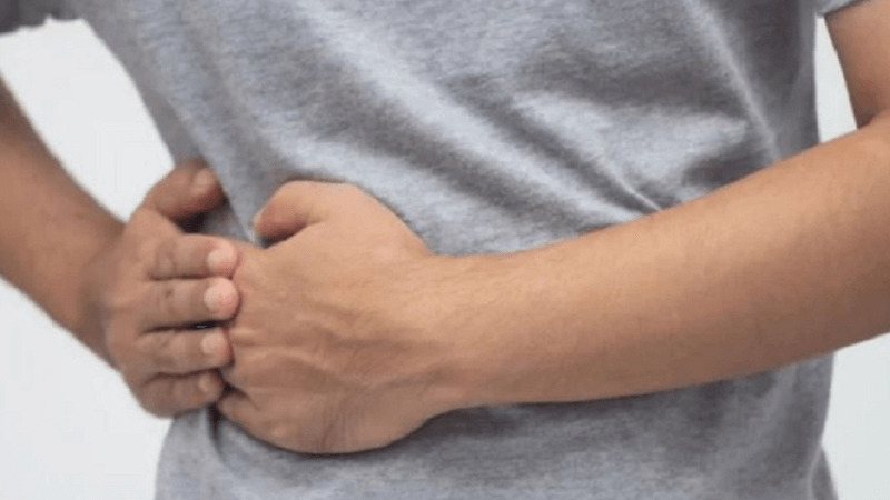 Đau tức vùng bụng trên bên phải có thể là dấu hiệu của áp xe gan