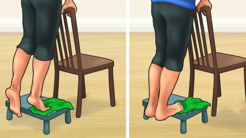 Người bệnh có thể thực hiện các bài tập kéo giãn để giảm đau 