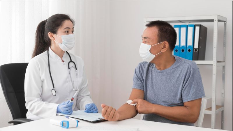 Người bệnh nên đến thăm khám định kỳ với bác sĩ ít nhất mỗi năm một lần