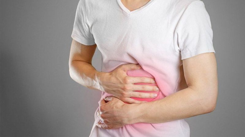 Người bệnh nên đi khám nếu có triệu chứng đau bụng dữ dội