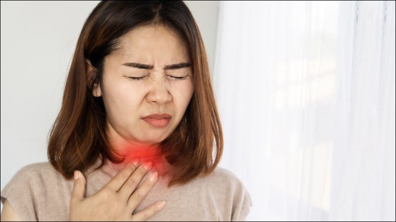 Khi khô miệng nghiêm trọng bạn có thể có cảm giác đau cổ họng Khi khô miệng nghiêm trọng bạn có thể có cảm giác đau cổ họng