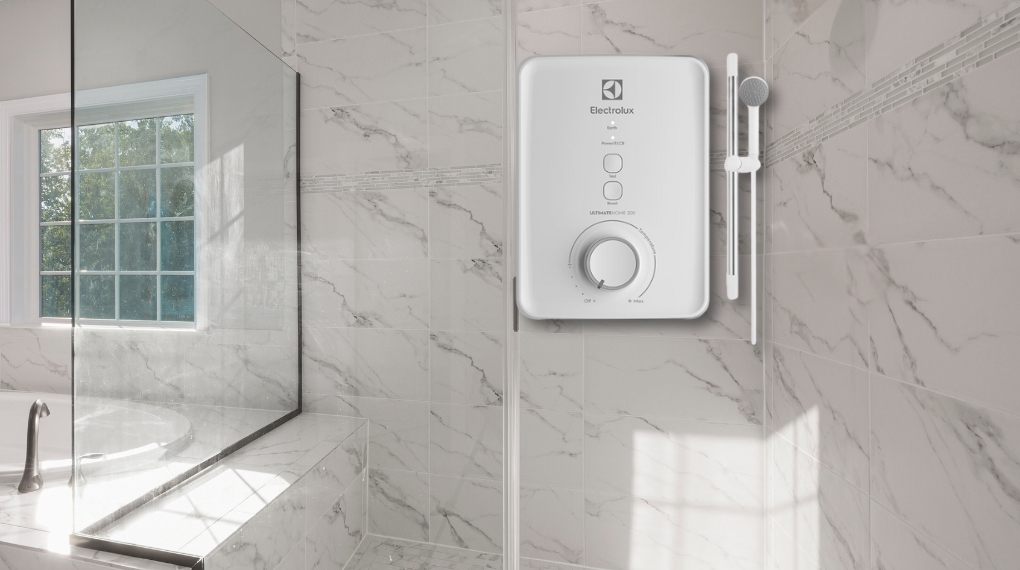 Máy nước nóng trực tiếp Electrolux 4500W EWE451PX-DWX6 làm bằng nhựa bền bỉ