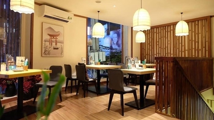 Hướng đón nắng, số lượng cửa kính,... là một số yếu tố tác động bạn cần xem xét khi tính công suất máy lạnh