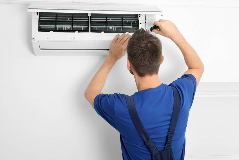 Ngoài việc tự tính công suất máy lạnh, bạn có thể tham khảo thêm ý kiến từ chuyên gia, kỹ sư điện lạnh để lựa chọn sản phẩm phù hợp