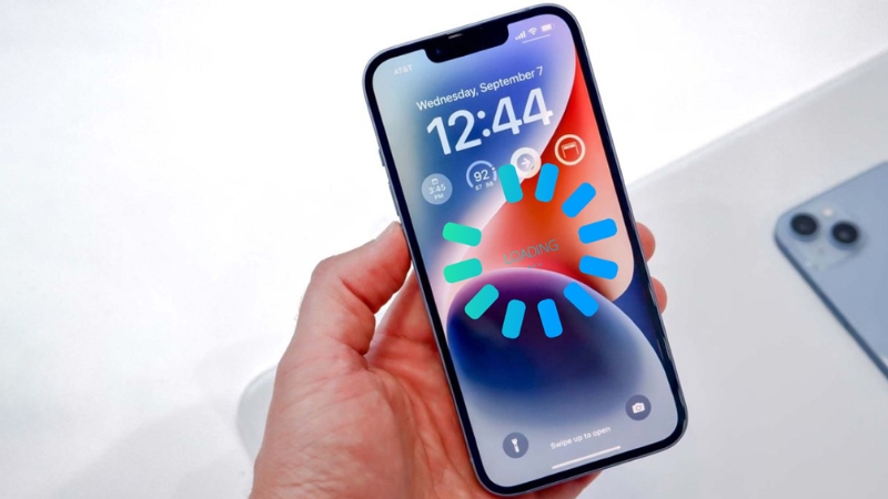 Chạm v&agrave;o m&agrave;n h&igrave;nh nhưng iPhone kh&ocirc;ng nhận lệnh