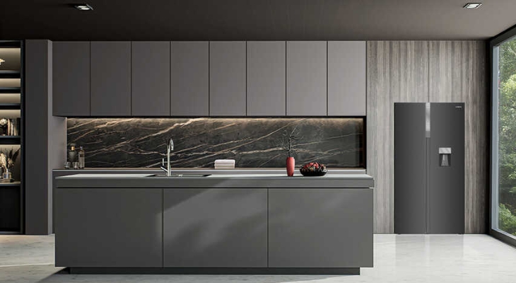 Tủ lạnh Hitachi Inverter 529 lít Side By Side HRSN9563DWDXVN phù hợp với những không gian bếp rộng và thoáng 