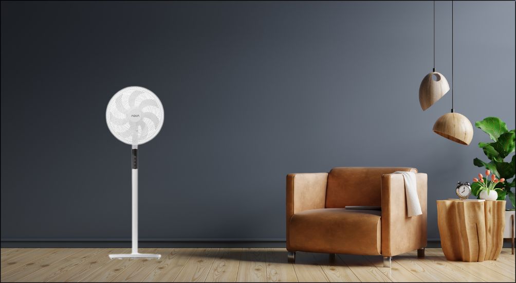 Quạt đứng AQUA AQS-FED3501R(W)-VN với chế độ hẹn giờ cùng remote điều khiển từ xa, giúp bạn tắt quạt khi không cần sử dụng