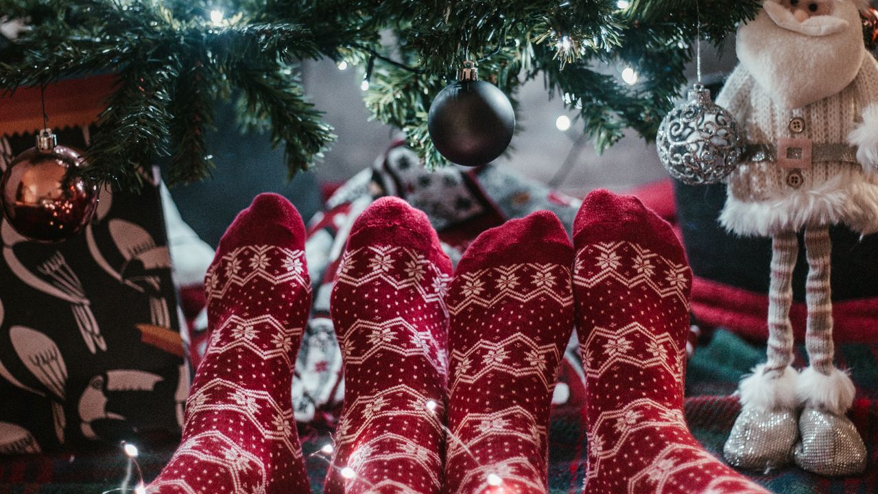 Khoảnh khắc ngọt ngào mùa Giáng sinh dành cho các cặp đôi