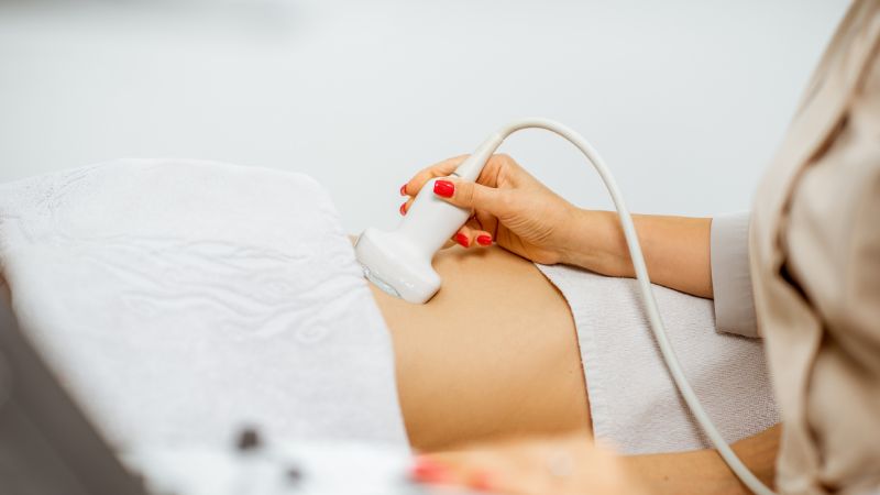 Siêu âm bụng là một xét nghiệm thường quy khi chẩn đoán bệnh nhân đau bụng Siêu âm bụng là một xét nghiệm thường quy khi chẩn đoán bệnh nhân đau bụng