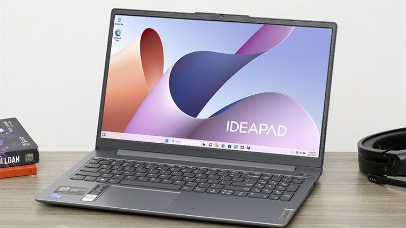 Lenovo Ideapad Slim 3 15IAH8 Lenovo Ideapad Slim 3 15IAH8