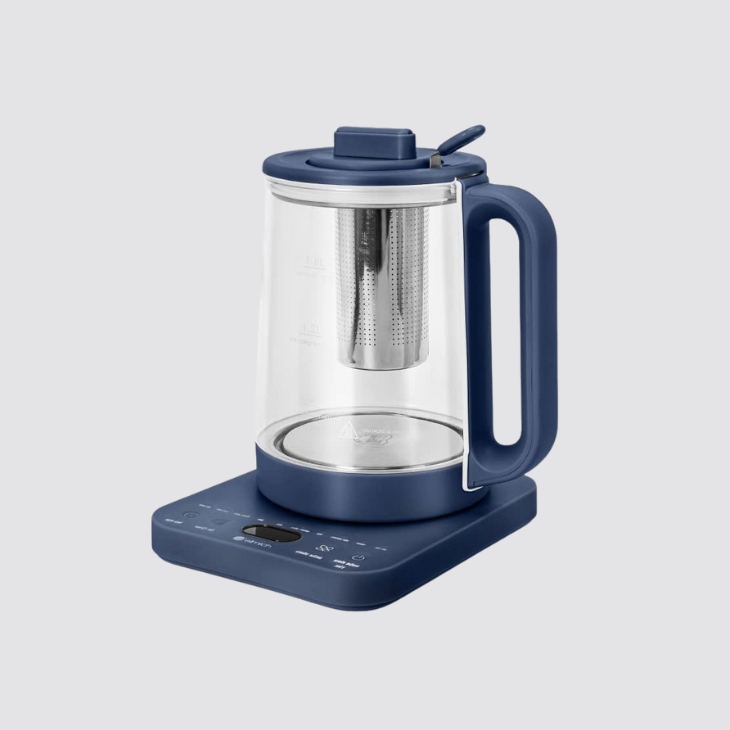 Bình đun siêu tốc Elmich 1.8 lít KEE-9147DB có lớp vỏ được chế tác tinh xảo từ thủy tinh kết hợp inox và nhựa