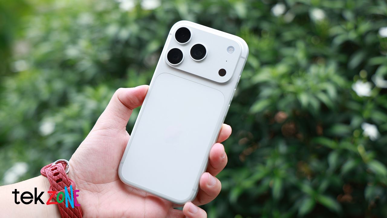 Trên tay iPhone 17 Pro: Camera tele 48 MP zoom 8x, chip A19 Pro