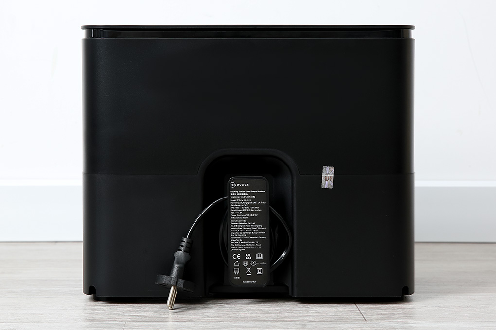 Robot hút bụi lau nhà Ecovacs Deebot Y1 PRO PLUS Màu Đen