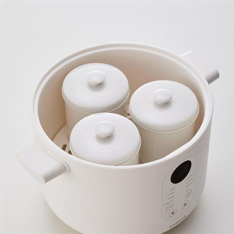 Nồi nấu chậm Lock&Lock 2.5 lít EJP164IVY Màu Kem