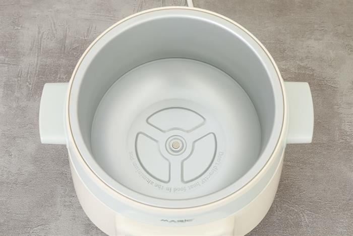 Nồi nấu chậm Magic 2 lít A-050 Màu Xám