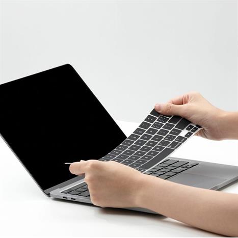 Phủ phím Innostyle Macbook Pro 14 inch/ 16 inch/ Air M2 13 inch IKC2442BLK Đen Màu Đen