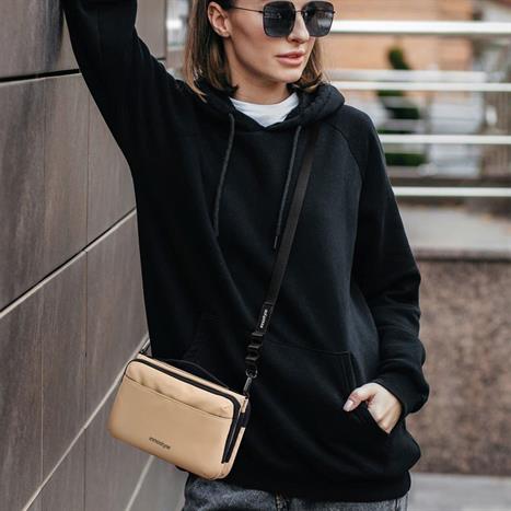 Túi đeo chéo Innostyle FlexiCarry Crossbody Sling FC22DD Màu Kem