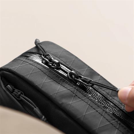 Túi đeo chéo Tomtoc Aviator RFID Sling Bag T35M1D1 Màu Đen