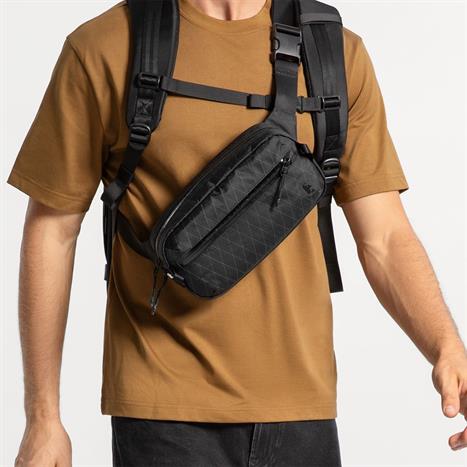 Túi đeo chéo Tomtoc Aviator RFID Sling Bag T35S2D1 Màu Đen