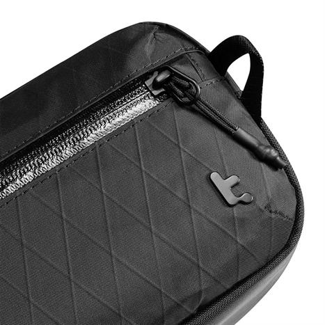 Túi đeo chéo Tomtoc Aviator RFID Sling Bag T35S2D1 Màu Đen