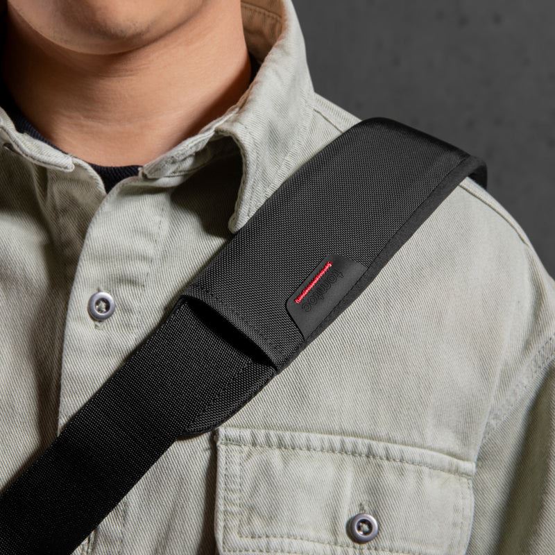 Túi đeo chéo Tomtoc Urban Cordura Sling Bag T21M1D1 Màu Đen