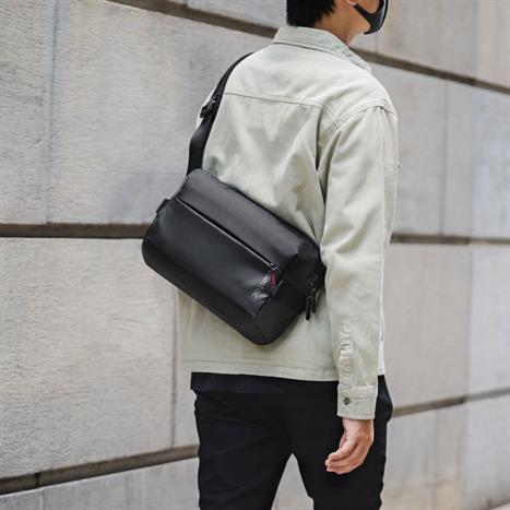 Túi đeo chéo Tomtoc Urban Cordura Sling Bag T21M1D1 Màu Đen